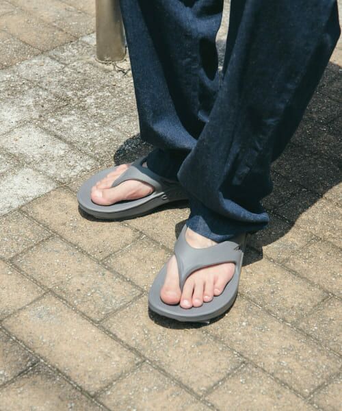 ＊＊URBAN RESEARCH DOORS / アーバンリサーチ ドアーズ サンダル | OOFOS　OOriginal（Slate）
