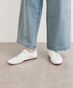 ライトウェイトレースアップシューズ