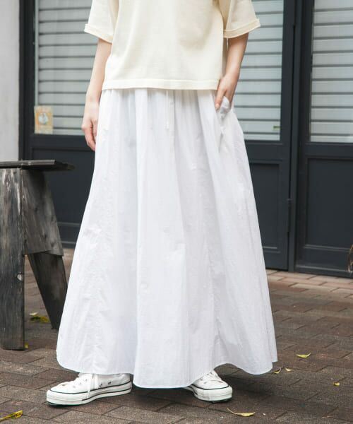 ＊＊URBAN RESEARCH DOORS / アーバンリサーチ ドアーズ スカート | FORK&SPOON　ナイロンギャザースカート（OFF）