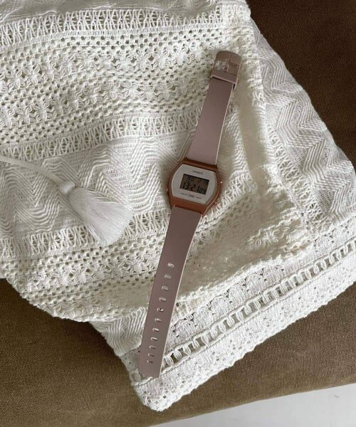 ＊＊URBAN RESEARCH DOORS / アーバンリサーチ ドアーズ 腕時計 | CASIO　メタルデジタルウォッチ（ベージュ）