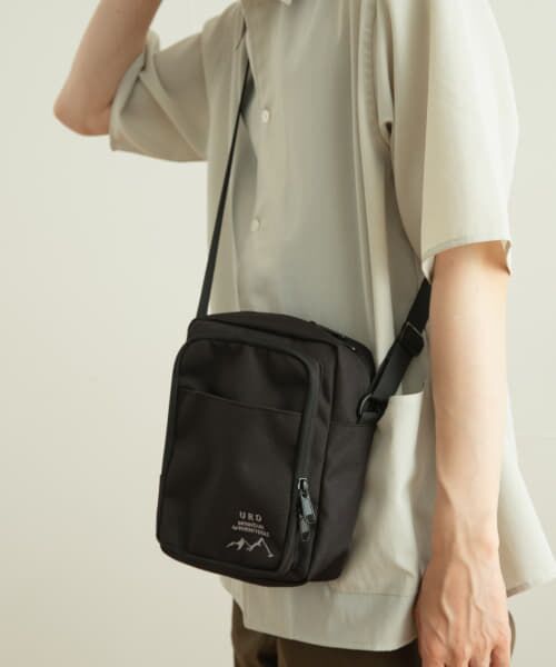 セール】 URD 撥水VERTICAL SHOULDER （ショルダーバッグ