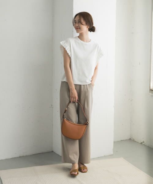 アーバンリサーチドアーズ白フリルスリーブワイドプルオーバー レーヨンTシャツ URBAN RESEARCH DOORS（アーバンリサーチドアーズ）の「デザイン