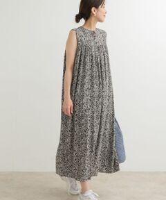 小花柄ノースリーブワンピース