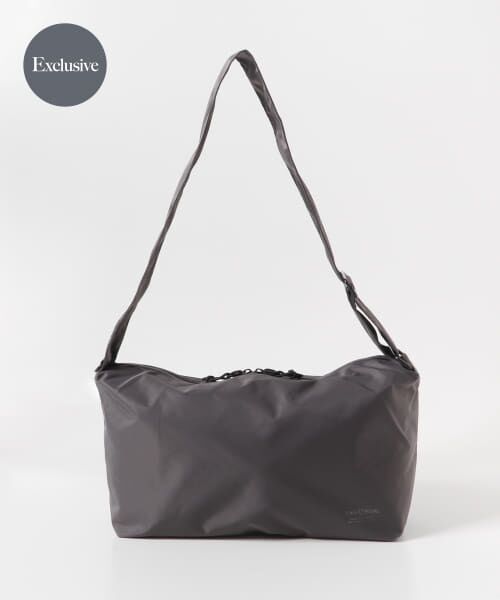 ＊＊URBAN RESEARCH DOORS / アーバンリサーチ ドアーズ ショルダーバッグ | 『別注』YAKPAK×DOORS　SHOULDER BAG M（CHARCOAL）
