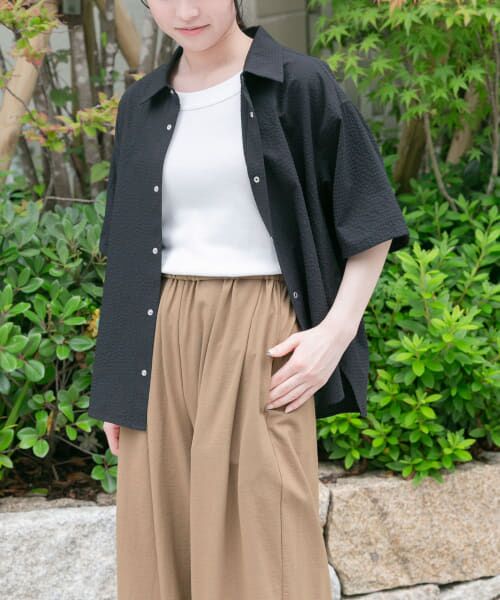 ＊＊URBAN RESEARCH DOORS / アーバンリサーチ ドアーズ シャツ・ブラウス | FORK&SPOON　アニヴェンサッカーシャツ（BLACK）