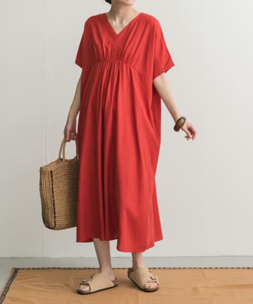 セール】 リネンレーヨンVネック切替ギャザーワンピース