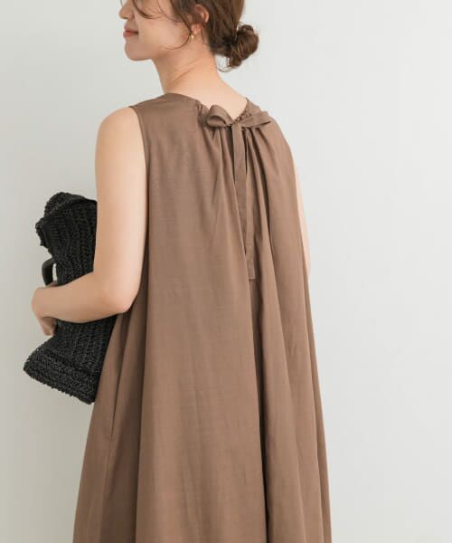 美品 ヨリ 2,6万 バックリボンギャザーワンピース マキシワンピース yori セール】 バックリボンギャザーワンピース （ワンピース
