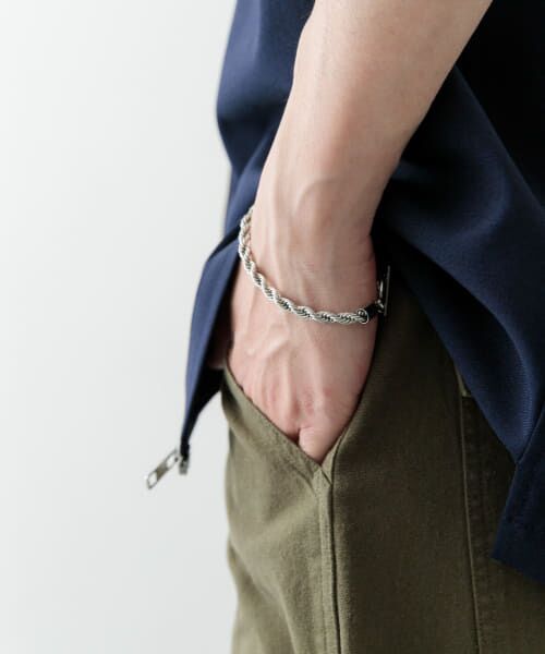 KARL LAGERFELD PARIS Kosette Chain Strap Embossed Wallet