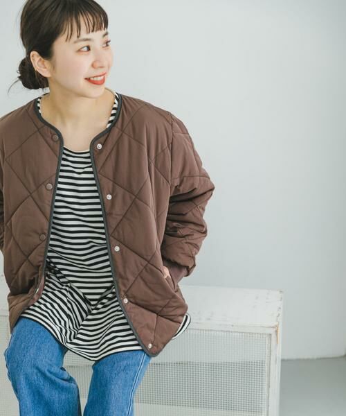 URBAN RESEARCH ITEMS / アーバンリサーチ アイテムズ ダウンジャケット・ベスト | 『Sサイズ/XSサイズあり』『一部WEB限定カラー』中綿キルティングノーカラージャケット(ブラウン)