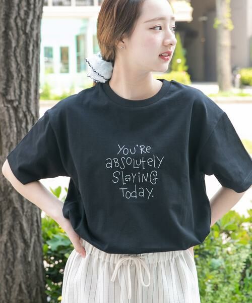 URBAN RESEARCH ITEMS / アーバンリサーチ アイテムズ Tシャツ | レタード刺繍Tシャツ slaying today | 詳細18