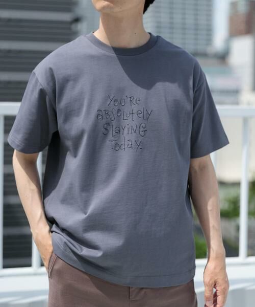 URBAN RESEARCH ITEMS / アーバンリサーチ アイテムズ Tシャツ | レタード刺繍Tシャツ slaying today(チャコールグレー)