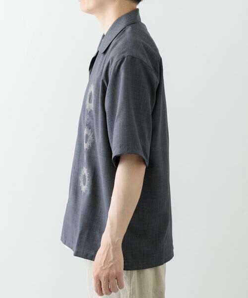 URBAN RESEARCH ITEMS / アーバンリサーチ アイテムズ シャツ・ブラウス | モチーフ刺繍ドライタッチ 半袖シャツ | 詳細17