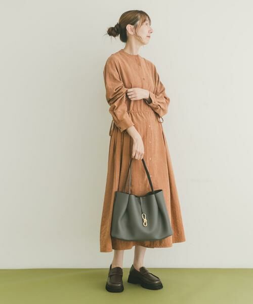 URBAN RESEARCH ITEMS / アーバンリサーチ アイテムズ ワンピース | 『イージーケア』ウエストギャザーロングスリーブワンピース | 詳細3