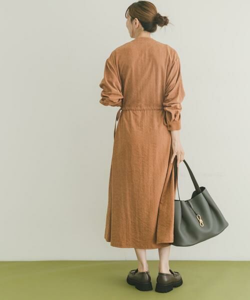URBAN RESEARCH ITEMS / アーバンリサーチ アイテムズ ワンピース | 『イージーケア』ウエストギャザーロングスリーブワンピース | 詳細4