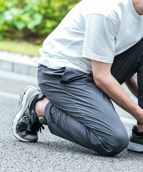 URBAN RESEARCH ITEMS / アーバンリサーチ アイテムズ その他パンツ | シルキーナイロン 多機能 タックパンツ | 詳細18