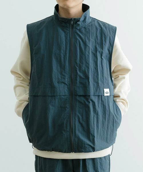 URBAN RESEARCH ITEMS / アーバンリサーチ アイテムズ その他アウター | ddp　Nylon Track Vest（ブルー）