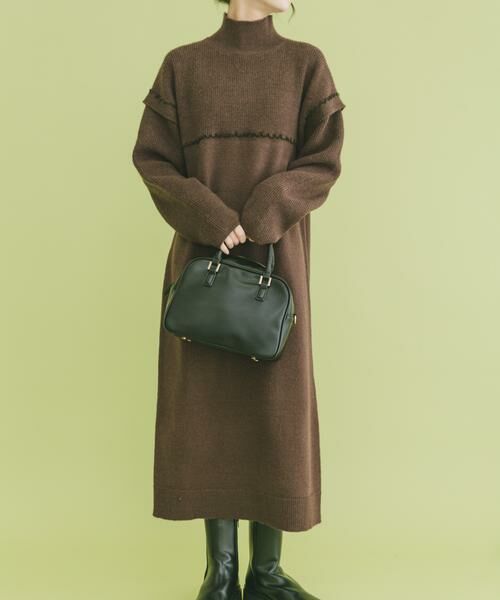 URBAN RESEARCH ITEMS / アーバンリサーチ アイテムズ ワンピース | ハイネックステッチニットワンピース(ブラウン)