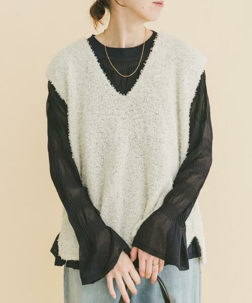 URBAN RESEARCH ITEMS / アーバンリサーチ アイテムズ ニット・セーター | リボンヤーンベスト（オフホワイト）