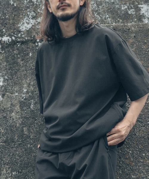 URBAN RESEARCH ITEMS / アーバンリサーチ アイテムズ Tシャツ | 『接触冷感/速乾/イージーケア』WINDY MESH ジップポケットTシャツ(ブラック)
