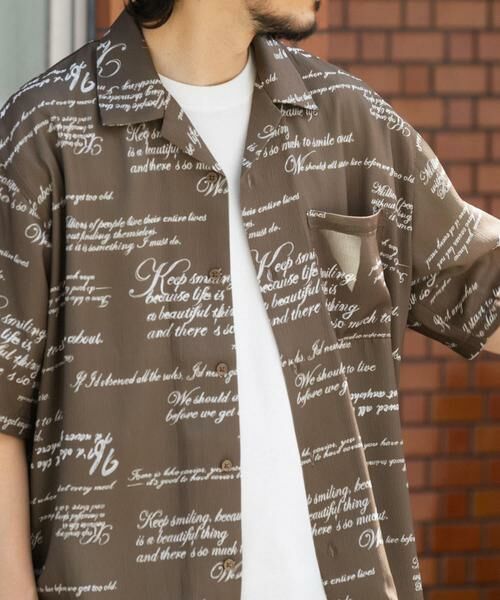 URBAN RESEARCH ITEMS / アーバンリサーチ アイテムズ シャツ・ブラウス | メッセージプリント OPカラー 半袖シャツ(モカ)