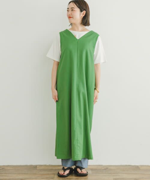 アーバンリサーチきれい色23SSコットンリネンVネックノースリワンピース♪ ITEMS URBANRESEARCH（アイテムズ アーバンリサーチ）の