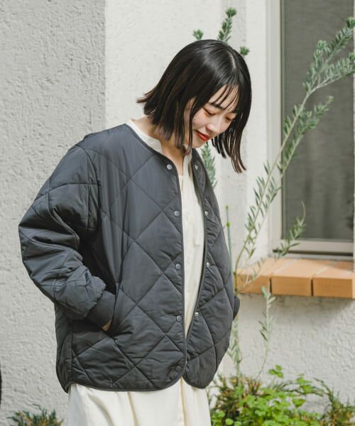 美品アーバンリサーチ コンパクトノーカラーダウン スミクロ