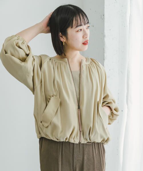 ノーリーズ　ベージュ ギャザー　ノーカラーブルゾン ゴールドファスナー ノーカラー2wayジャケット【ベージュ】 | Kichi