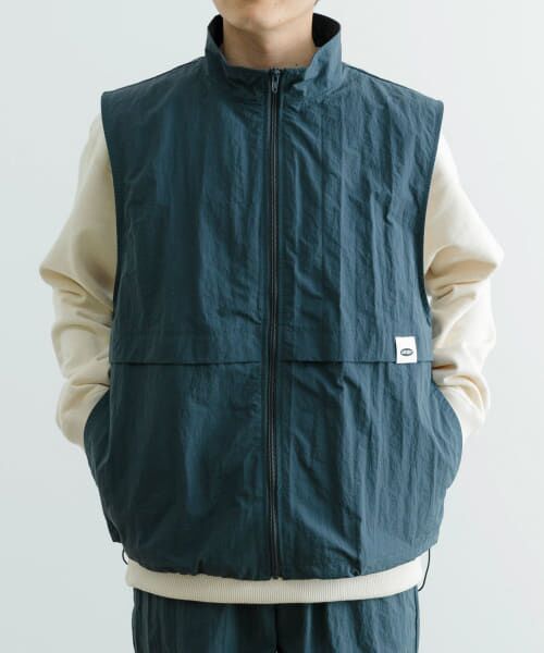 ＊＊URBAN RESEARCH ITEMS / アーバンリサーチ アイテムズ その他アウター | ddp　Nylon Track Vest（BLU）