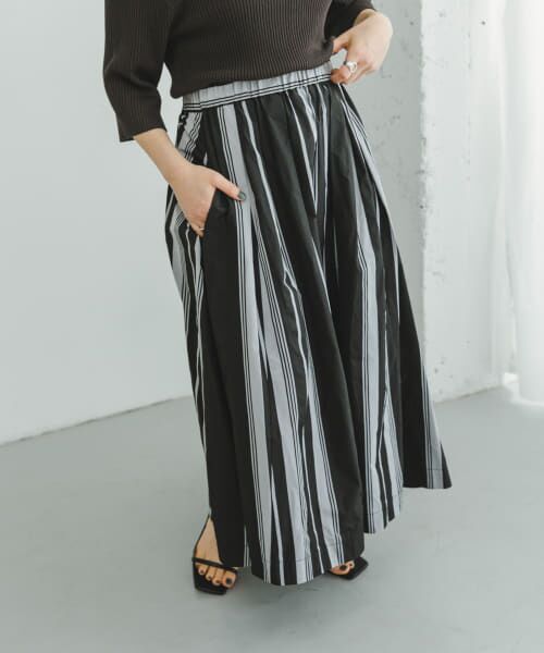 ＊＊URBAN RESEARCH ITEMS / アーバンリサーチ アイテムズ スカート | ストライプボリュームスカート（BLK×GRY）