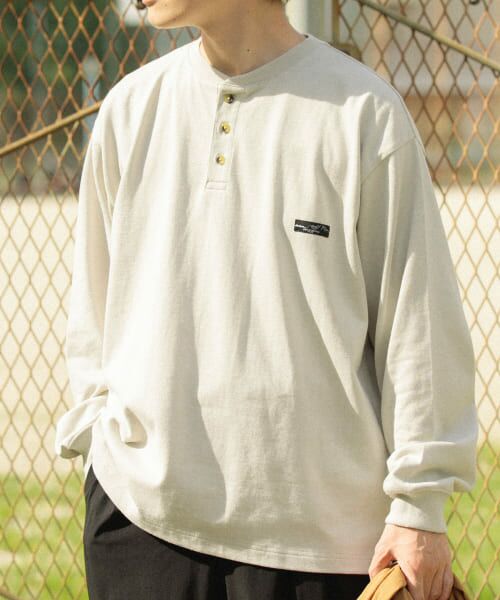 ＊＊URBAN RESEARCH ITEMS / アーバンリサーチ アイテムズ Tシャツ | 天竺 ワンポイント ヘンリーロングスリーブTシャツ（BEG）