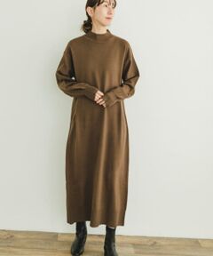 ハイネックニットワンピース