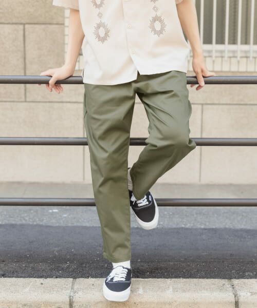 ＊＊URBAN RESEARCH ITEMS / アーバンリサーチ アイテムズ その他パンツ | ハイストレッチ リラックスパンツ（KHK）