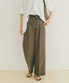 ベルト付きパンツ