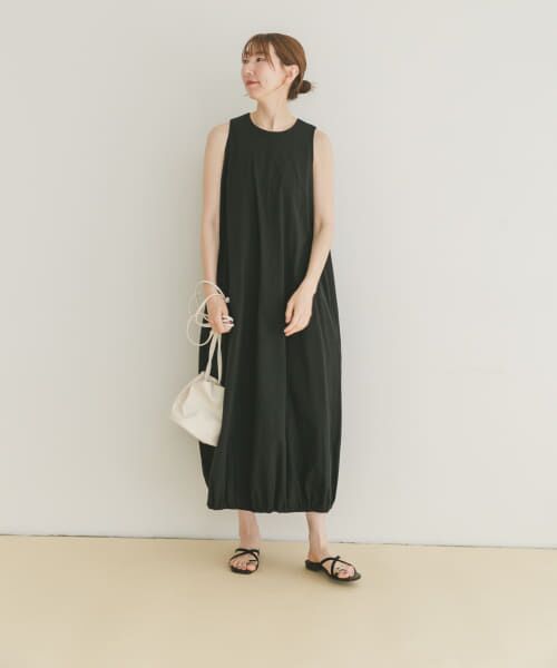アーモワールカプリス ベージュ×黒 ノースリーブバルーンワンピース セール】 ノースリーブバルーンワンピース （ワンピース