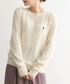 <!--ここから↓WEB限定コメント--><b>【POLO RALPH LAUREN】</b><br><!--ここから↑WEB限定コメント--> 「ポロ ラルフ ローレン」は、1967年にアメリカ ニューヨークにて、ラルフ ローレン氏によりネクタイのブランドとして始まりました。現在では、世界のファッション業界において、最もアメリカを代表するライフスタイル・ブランドの一つになりました。イギリスの伝統的なファッションをアメリカ流にアレンジしたアメリカン・トラッドは、アイビー・ファッションの先駆的存在です。より豊かで理想的なライフスタイルを目指した上質なアイテムを提案しています。<br><br><!--ここから↓WEB限定コメント--><b>【WOOL CASHMERE L/S PULLOVER】</b><br><!--ここから↑WEB限定コメント-->今季はケーブル編みのソフトな印象のニットをオーダー。カシミヤ混で着心地抜群です。今年らしいグリーンは本国限定カラー。<br><br>※この商品は、素材特性上、摩擦により毛羽立ちや毛玉が生じやすいため、連続着用はお避けください。また毛玉が発生した際は、生地を傷つけないよう毛玉とり器などでお取りください。<br><br>※商品画像は、光の当たり具合やパソコンなどの閲覧環境により、実際の色味と異なって見える場合がございます。予めご了承ください。<br>※商品の色味の目安は、商品単体の画像をご参照ください。<br><br><h4 class="material">素材感</h4><br><b class="line-height-120p">透け感 : ややあり(CREAMのみ)<br>伸縮性 : あり<br>裏地 : なし<br>光沢 : なし<br>ポケット : なし</b>