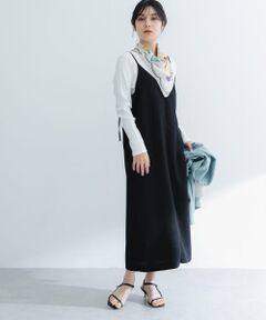 <!--ここから↓WEB限定コメント--><b>【爽やかな風合いが女性らしい、リネンライクキャミワンピース】</b><br><!--ここから↑WEB限定コメント-->スッキリとしたストレートシルエットがポイントのキャミワンピースが登場。リネンライク素材は、清涼感とシワになりにくいのが特徴で春夏の季節にぴったりです。金属パーツがキラッと光るコードを垂らした、バックスタイルのディテールも魅力ポイント◎肩紐は調整が可能で、サイドファスナー開きのため着脱もしやすいデザインに仕上げました。シーズンライクなPINKが差し色の、ベーシックな3色展開でご用意。<br><br>【2024 Spring/Summer】【24SS】<br><br>※この商品は、デザイン性や素材感を重視し、柔らかい風合いの生地を使用しています。強い力がかかると、滑脱(縫い目が滑って開いたり、縫いしろが抜ける)したり、目寄れ(織り糸が滑って片寄り、織り目が開く)することがあります。着脱や洗濯の際は、引っ張ったり引っ掛けないようご注意ください。<br><br>※商品画像は、光の当たり具合やパソコンなどの閲覧環境により、実際の色味と異なって見える場合がございます。予めご了承ください。<br>※商品の色味の目安は、商品単体の画像をご参照ください。<br><br><b>▼お気に入り登録のおすすめ▼</b><br>お気に入り登録商品は、マイページにて現在の価格情報や在庫状況の確認が可能です。 <br>お買い物リストの管理に是非ご利用下さい。<br><br>-----------------------------<br>透け感：なし<br>伸縮性：なし<br>裏地：あり<br>光沢：なし<br>ポケット：あり<br>-----------------------------