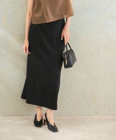 <br><br>【2024 Spring/Summer】【24SS】<br><br>※商品画像は、光の当たり具合やパソコンなどの閲覧環境により、実際の色味と異なって見える場合がございます。予めご了承ください。<br>※商品の色味の目安は、商品単体の画像をご参照ください。<br><br><b>▼お気に入り登録のおすすめ▼</b><br>お気に入り登録商品は、マイページにて現在の価格情報や在庫状況の確認が可能です。 <br>お買い物リストの管理に是非ご利用下さい。<br><br><br><h4 class="material">素材感</h4><br><b class="line-height-120p">透け感 : なし<br>伸縮性 : あり<br>裏地 : なし<br>光沢 : なし<br>ポケット : あり</b>