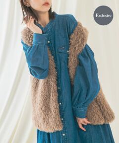 <!--ここから↓WEB限定コメント--><b>【女性らしい愛らしさで魅了する、別注Wrangler×ROSSOのデニムミニドレス】</b><br><!--ここから↑WEB限定コメント-->『別注』Wrangler×ROSSOのトレンドライクなミニ丈デニムワンピース。ミニ丈ですがデニム地で甘くなりすぎず、ウエスタン調のステッチデザインなど大人カジュアルな一着に仕上げました。胸下サイドに細かなギャザーを施すことで、女性らしい立体感のあるシルエットを実現。ゴアブーツやロングブーツとのバランスの取れた着こなしがお勧めです。ワンピースとしてはもちろん、ボタンを開けてライトアウターとしてざっくり羽織っても着映える一着に◎<br><br></b><!--ここから↑WEB限定コメント-->【Wrangler(ラングラー)】<br></b><!--ここから↑WEB限定コメント-->アメリカのジーンズ3大ブランドの一つ。カウボーイやロデオボーイに愛されたWranglerには、現在もなお全世界でファンが絶えない。乗馬シーンに多く用いられたように、履きやすさや、リベット・ベルトループの工夫などファッション性も兼ね備えたジーンズを作り続けている。<br><br>総重量 : 約610g<br><br>※商品画像は、光の当たり具合やパソコンなどの閲覧環境により、実際の色味と異なって見える場合がございます。予めご了承ください。<br>※商品の色味の目安は、商品単体の画像をご参照ください。<br><br><b>▼お気に入り登録のおすすめ▼</b><br>お気に入り登録商品は、マイページにて現在の価格情報や在庫状況の確認が可能です。 <br>お買い物リストの管理に是非ご利用下さい。<br><br><br><h4 class="material">素材感</h4><br><b class="line-height-120p">透け感 : なし<br>伸縮性 : なし<br>裏地 : なし<br>光沢 : なし<br>ポケット : あり</b>