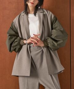 </b><!--ここから↑WEB限定コメント-->【CHIGNON(シニヨン)】</b><br><!--ここから↑WEB限定コメント-->“今欲しい服、今着たい服”“CLOTHING FOR EVERYDAY LIFE”大人の女性の気分や価値観に寄り添った、日常に彩りを加えるワードローブを提案します。<br><br>【2024 Autumn/Winter】【24AW】<br><br>総重量 : 約685g<br><br>※商品画像は、光の当たり具合やパソコンなどの閲覧環境により、実際の色味と異なって見える場合がございます。予めご了承ください。<br>※商品の色味の目安は、商品単体の画像をご参照ください。<br><br><b>▼お気に入り登録のおすすめ▼</b><br>お気に入り登録商品は、マイページにて現在の価格情報や在庫状況の確認が可能です。<br>お買い物リストの管理に是非ご利用下さい。<br><br><h4 class="material">素材感</h4><br><b class="line-height-120p">透け感 : なし<br>伸縮性 : なし<br>裏地 : あり<br>光沢 : ややあり(袖部分)<br>ポケット : あり</b>