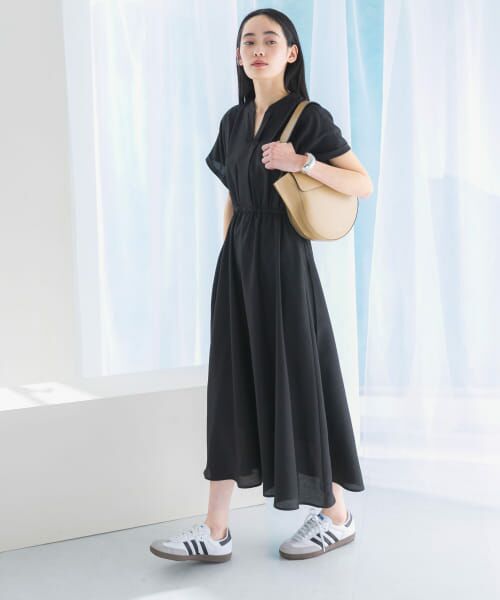 セール】 ウォッシャブルセミシアーキーネックワンピース