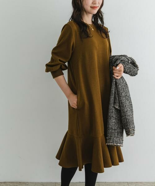 URBAN RESEARCH ROSSO / アーバンリサーチ ロッソ ワンピース | 『40サイズ/高身長向けも展開』F by ROSSO　裾フレアワンピース | 詳細2