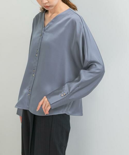 URBAN RESEARCH ROSSO / アーバンリサーチ ロッソ シャツ・ブラウス | ボタンデザインサテンVネックブラウス | 詳細10