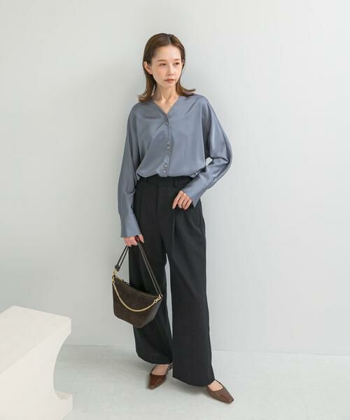 URBAN RESEARCH ROSSO / アーバンリサーチ ロッソ シャツ・ブラウス | ボタンデザインサテンVネックブラウス | 詳細5