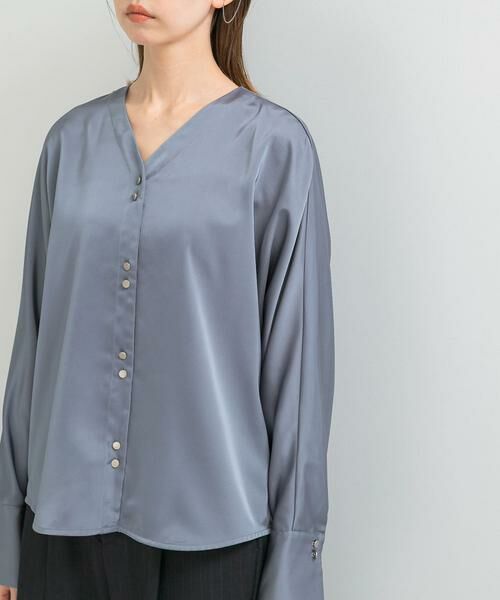 URBAN RESEARCH ROSSO / アーバンリサーチ ロッソ シャツ・ブラウス | ボタンデザインサテンVネックブラウス | 詳細9