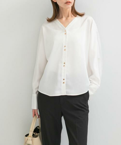 URBAN RESEARCH ROSSO / アーバンリサーチ ロッソ シャツ・ブラウス | ボタンデザインサテンVネックブラウス | 詳細23