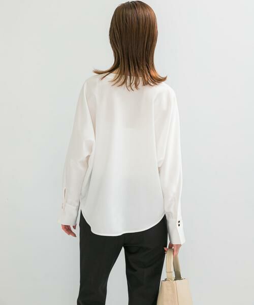 URBAN RESEARCH ROSSO / アーバンリサーチ ロッソ シャツ・ブラウス | ボタンデザインサテンVネックブラウス | 詳細24