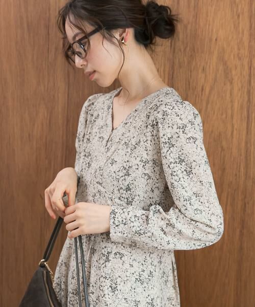 URBAN RESEARCH ROSSO / アーバンリサーチ ロッソ ワンピース | F by ROSSO　フラワープリントパフスリーブワンピース | 詳細2