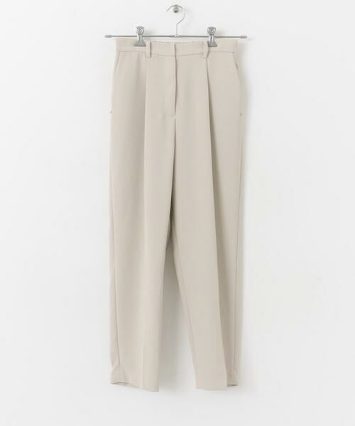 URBAN RESEARCH ROSSO / アーバンリサーチ ロッソ その他パンツ | CHIGNON チャーム付テーパードパンツ(ライトベージュ)