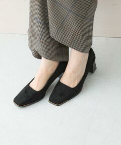 <!--ここから↓WEB限定コメント--><b>【MOHI(モヒ)】</b><br/><!--ここから↑WEB限定コメント-->1988年スペイン・バレンシア州アルカンテ・エルチェで設立。エルチェという街は地中海に面する湾岸都市で、温暖な気候で多くのリゾート客が訪れる地域です。この地域は古くから履物産業があり、1000以上のファクトリーが軒を連ね、MOHIもその中の一つです。<br/><br/>【2025 Autumn/Winter】【25AW】<br/><br/>※靴箱破損につきましては、商品に不良が無い場合に限り出荷させていただいております。予めご了承ください。<br/><br/>重量(片足) : 約230g<br/><br/>※商品画像は、光の当たり具合やパソコンなどの閲覧環境により、実際の色味と異なって見える場合がございます。予めご了承ください。<br/>※商品の色味の目安は、商品単体の画像をご参照ください。<br/><br/><b>▼お気に入り登録のおすすめ▼</b><br/>お気に入り登録商品は、マイページにて現在の価格情報や在庫状況の確認が可能です。<br/>お買い物リストの管理に是非ご利用ください。