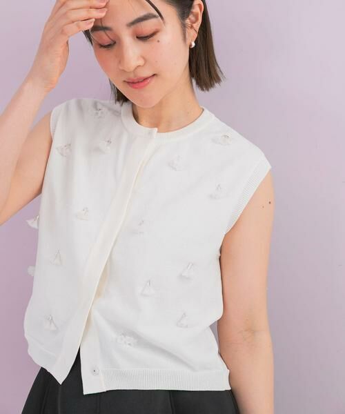 URBAN RESEARCH ROSSO / アーバンリサーチ ロッソ ニット・セーター | 『一部WEB限定カラー』フラワーモチーフニットベスト（ホワイト系その他）